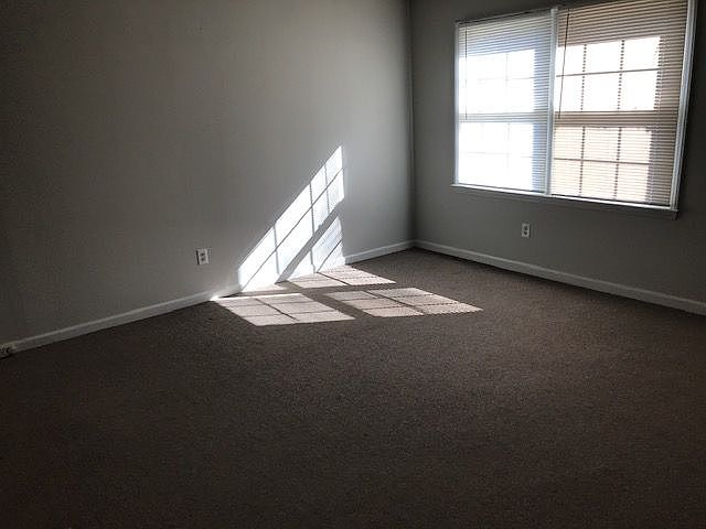 1st image of 484 S King St
