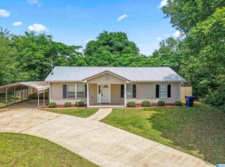 706 20th St N, Pell City, AL 35125