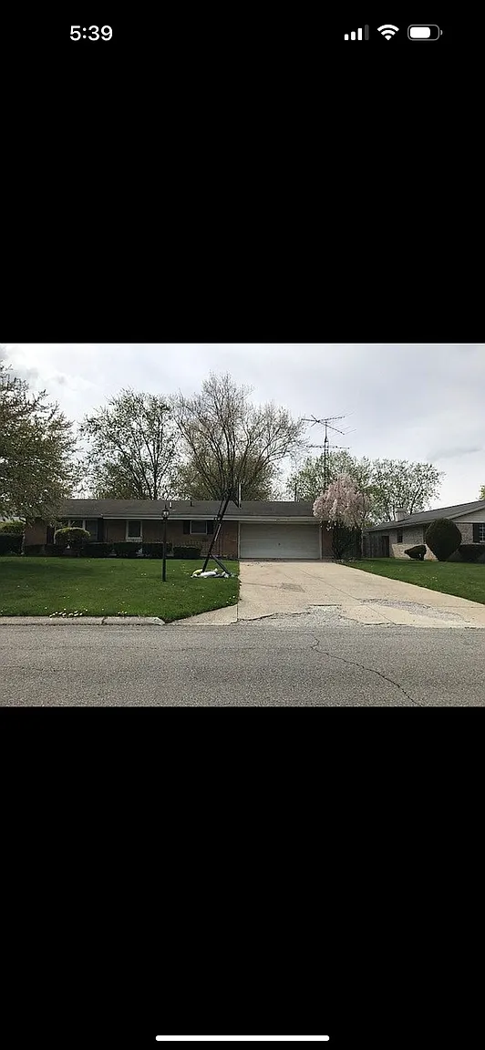 495 Meadow Ln photo 1