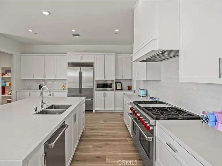 135 Oakstone — Photo 10