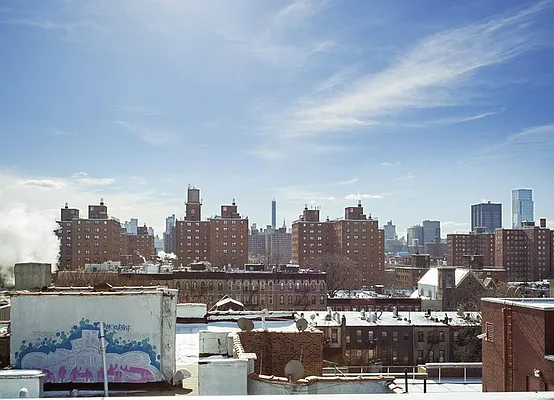 Sold by Warburg | media 7