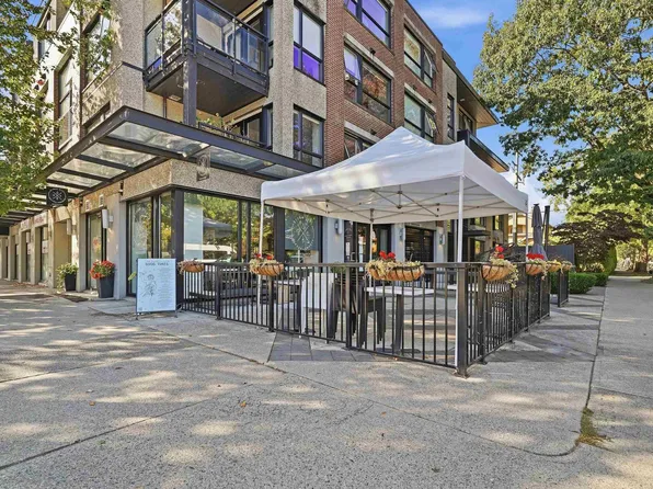 2481 Waterloo St #203, Vancouver, BC V6R 3H4