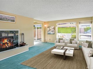 500 Elm Way APT 11, Edmonds, WA 98020