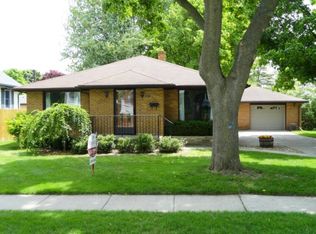 1610 Wyllys St, Midland, MI 48642