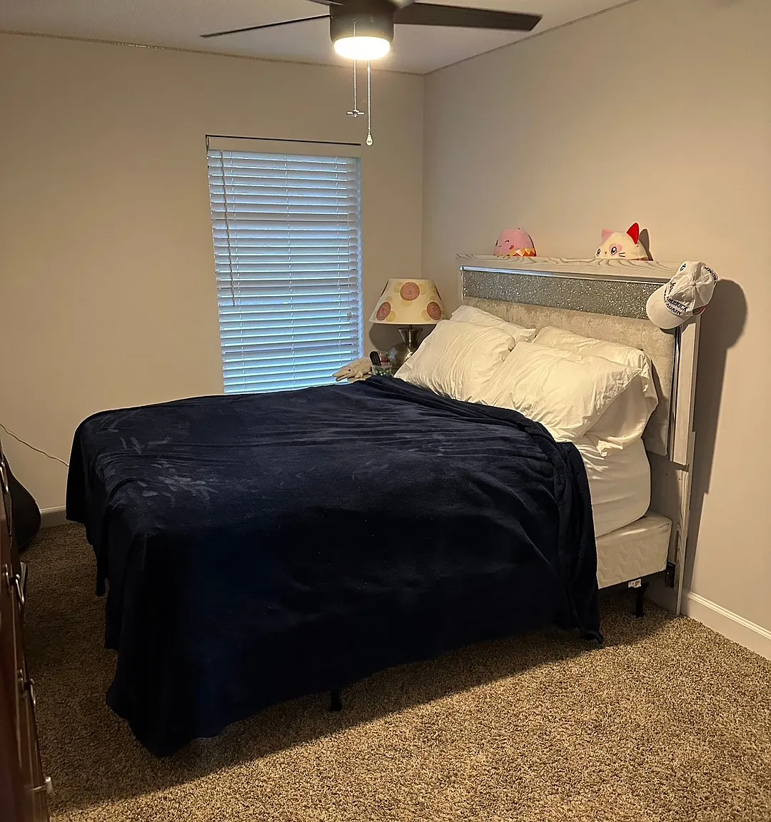 2 bed, 1037 sqft, $1,950 — Photo 2