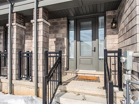3rd image of 872 Sobeski Ave