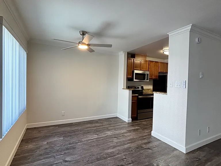 1029 El Camino Real #2 — Photo 16