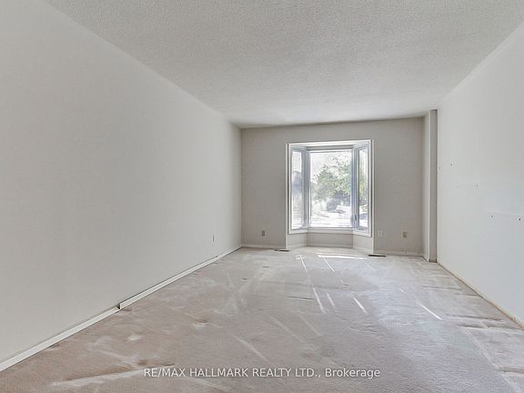 4th image of 208 Royal Orchard Blvd #50