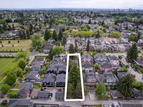 357 E 33rd Ave, Vancouver, BC V5V 2Z8