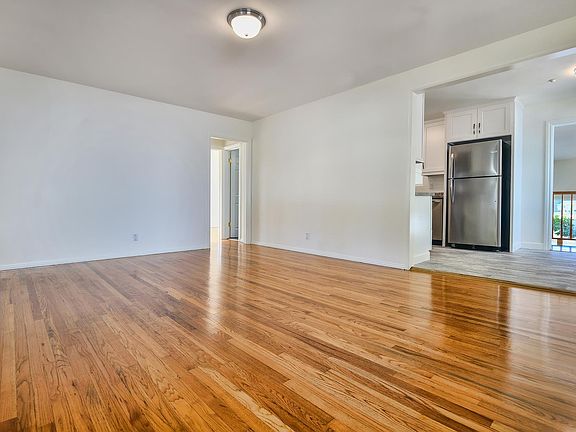 4th image of 3948 Vista Ct