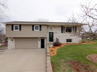 502 Progress Dr, Cottage Grove, WI 53527