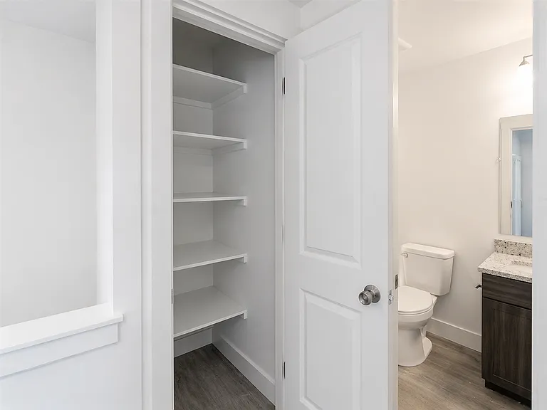 5846 W 40th Ct — Photo 30