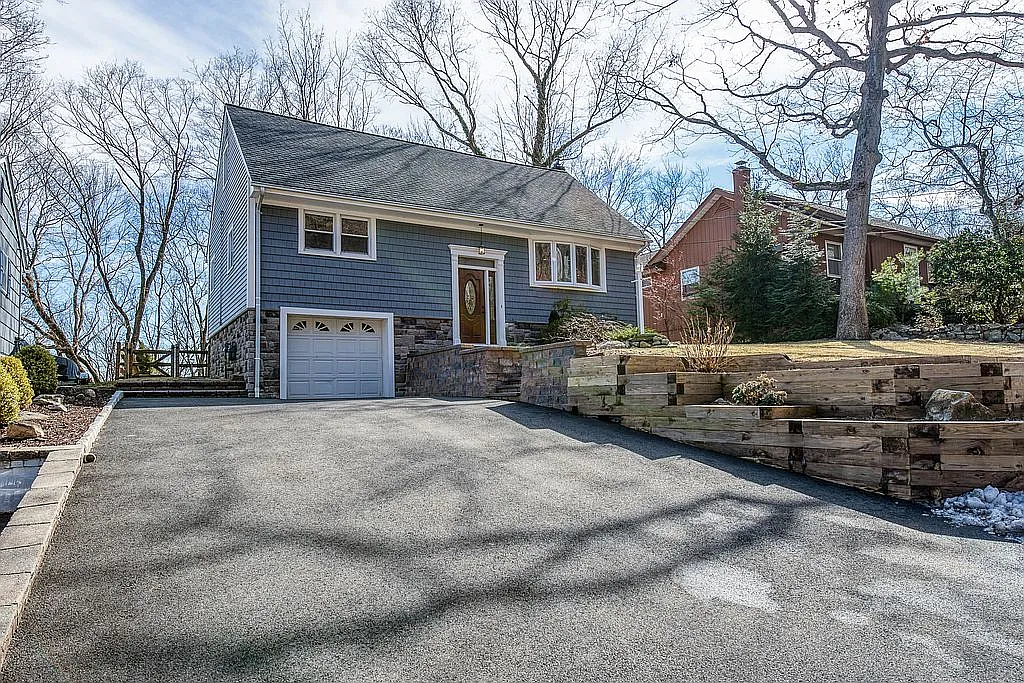 80 Truman Blvd photo 1