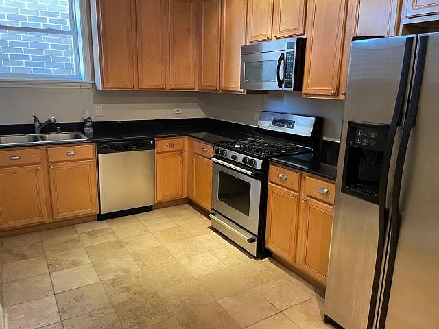 1st image of 5111 N Kenmore Ave #3SW