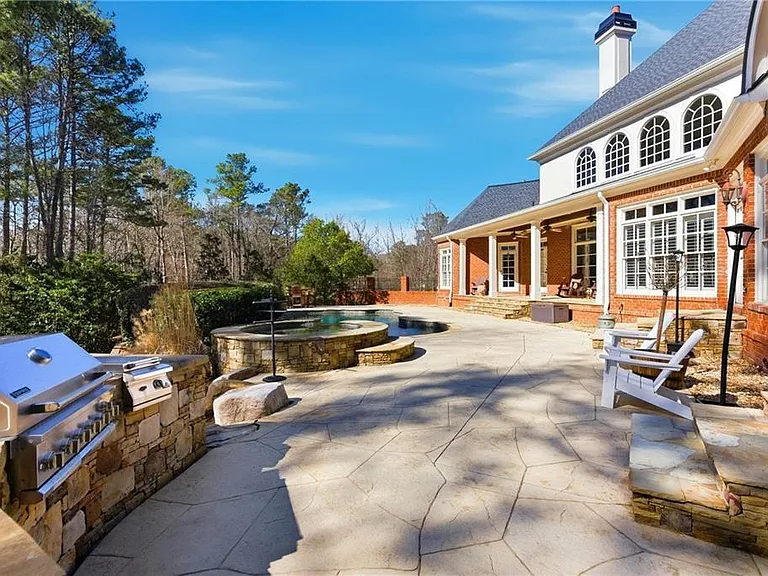 6335 Howell Cobb Ct — Photo 38