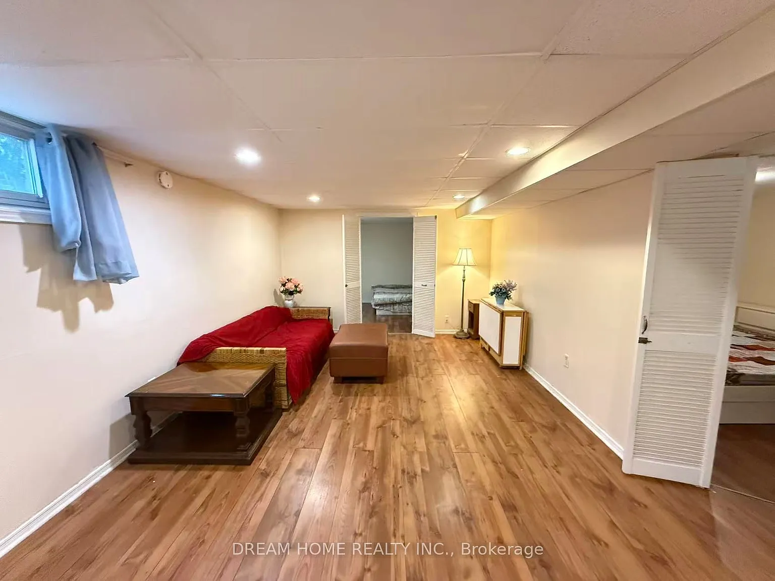2 bed, $1,400 — Photo 3