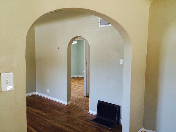 3rd image of 429 Mesita Dr