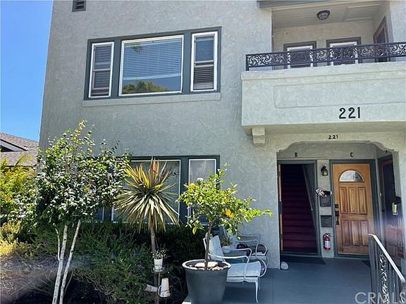 2nd image of 221 Belmont Ave APT B