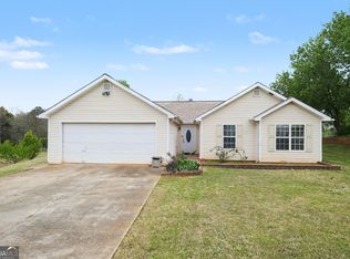 4661 Turning Leaf Dr, Gillsville, GA 30543