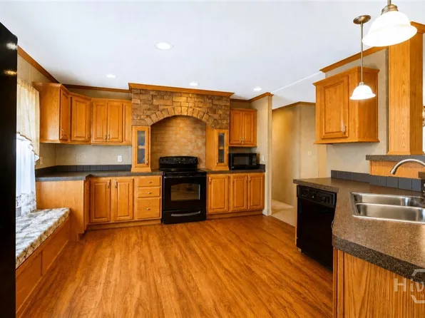 140 SE Crosby Street, Surrency, GA 31563