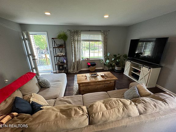 5th image of 6220 Robin Heights Dr