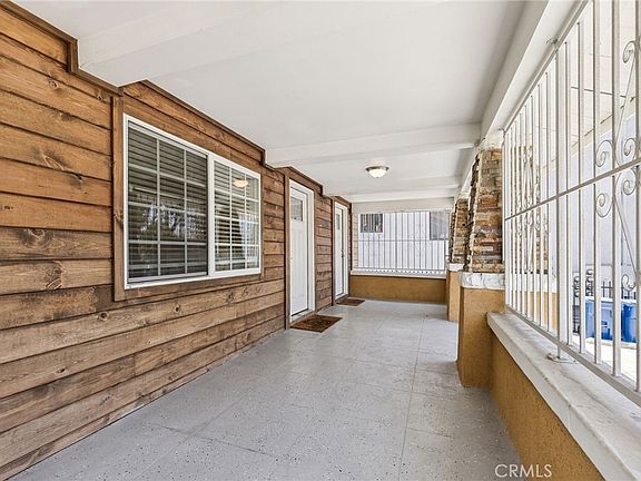 5th image of 2104 Crenshaw Blvd