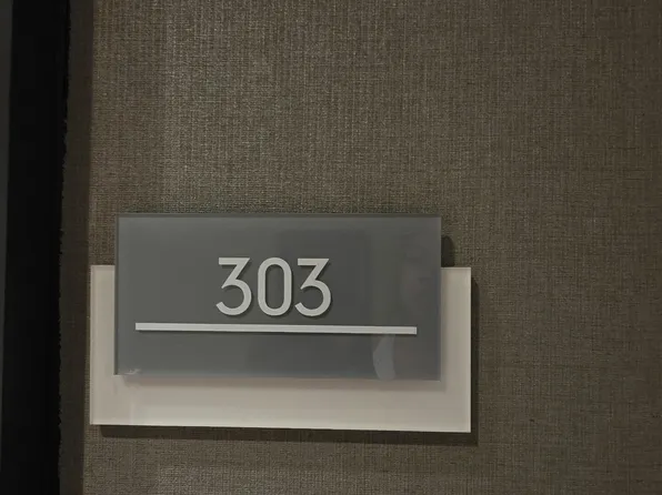 252 N Christopher Columbus Blvd #303, Philadelphia, PA 19106