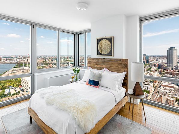 4615 Center Blvd APT 1102