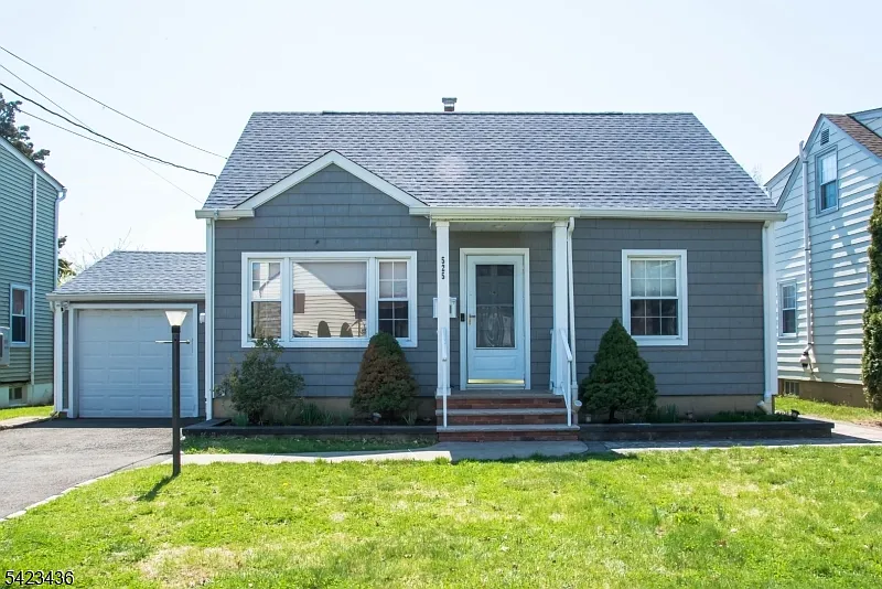 525 Passaic Ave photo 1