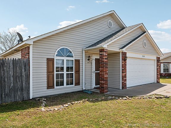 3rd image of 2106 Greenbrier Ct