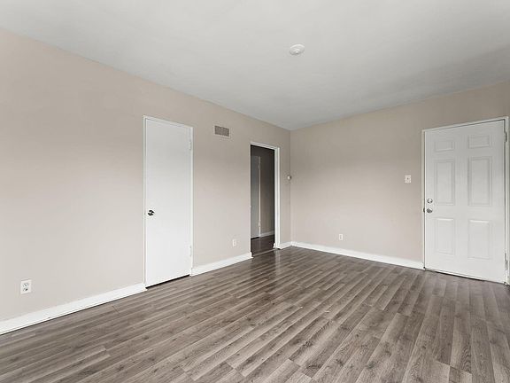 3rd image of 540 165th St
