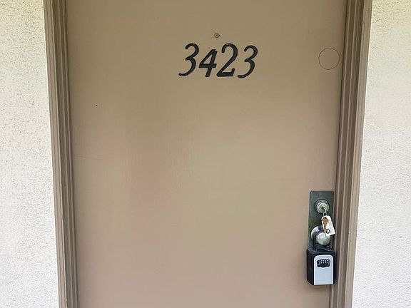 5th image of 3421-3447 Rexford St #3423