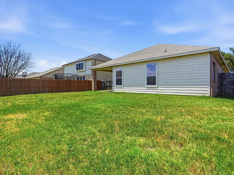 1113 Beaverwood Ln — Photo 26