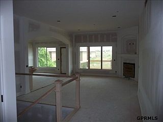 2nd image of 917 N 184th St