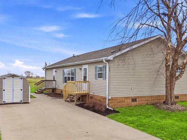 232 Hackney Ct, Iowa City, IA 52240