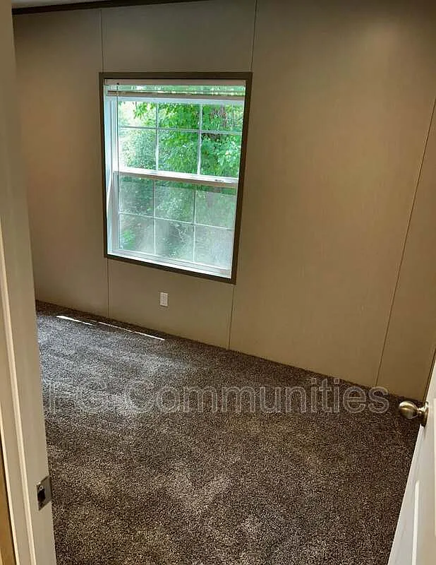 3 bed, 2.0 bath, $1,395 — Photo 4