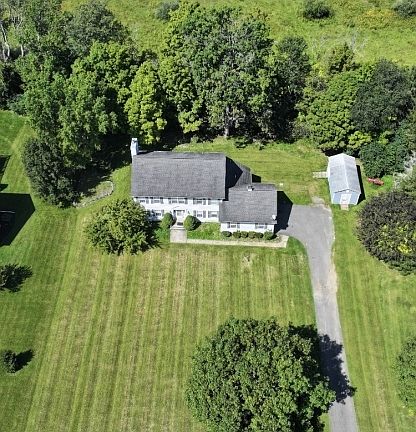 3rd image of 31 Summit Rd