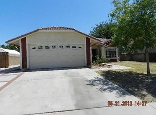 810 E Avenue J10, Lancaster, CA 93535