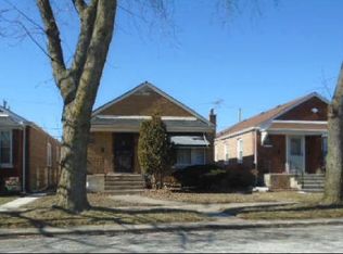 8926 S Ridgeland Ave, Chicago, IL 60617