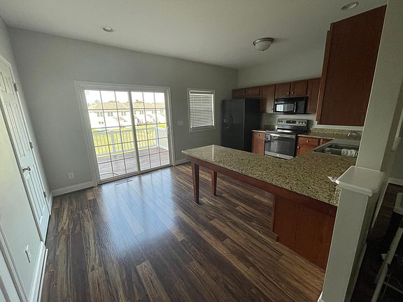 4th image of 85 Logan Ln