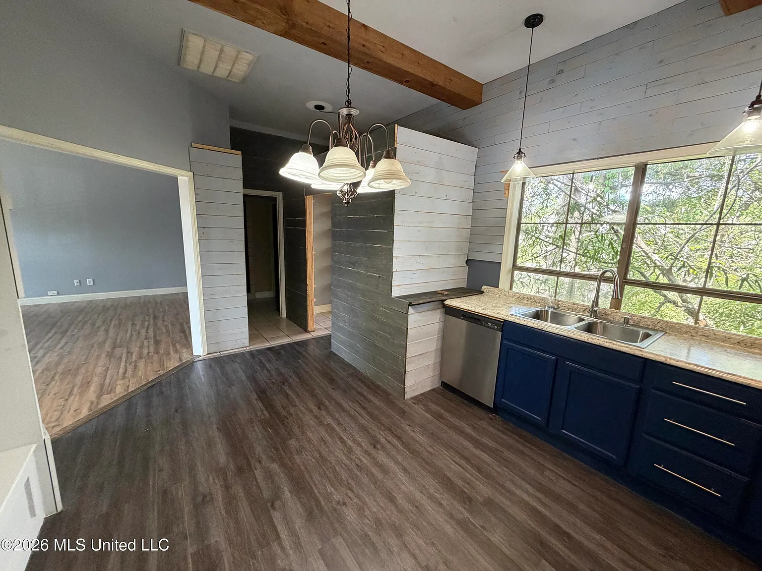 1189 Old Fannin Rd — Photo 4