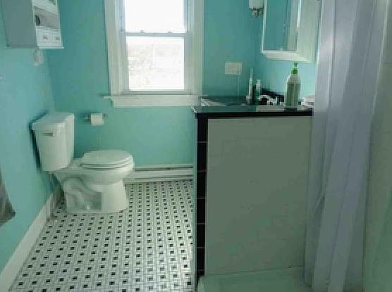 2nd Bathroom