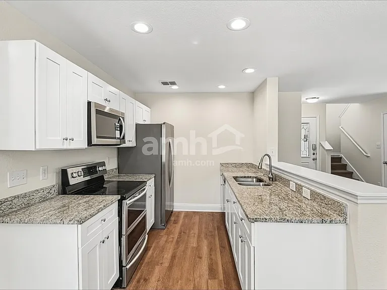 10815 Canter Spur — Photo 3