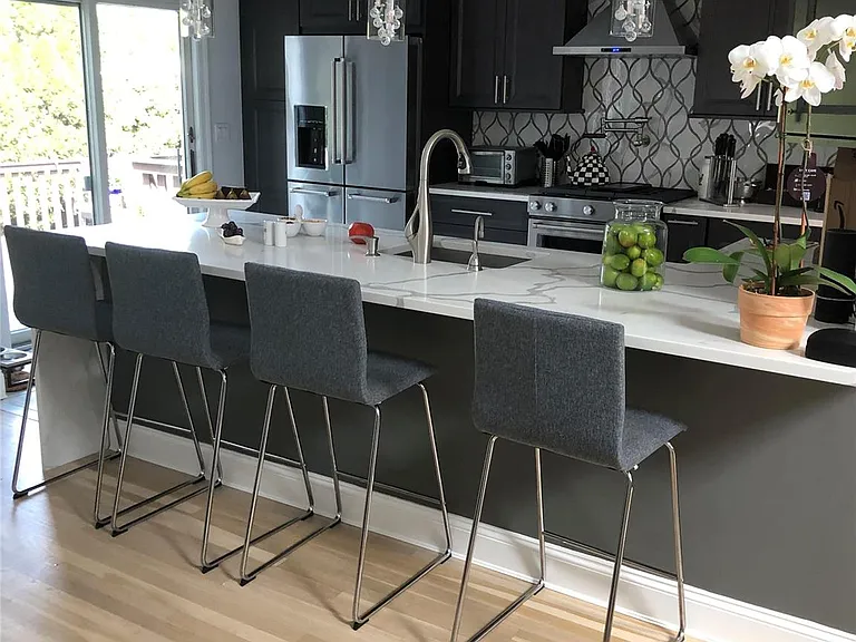 16 Brookside Dr — Photo 1
