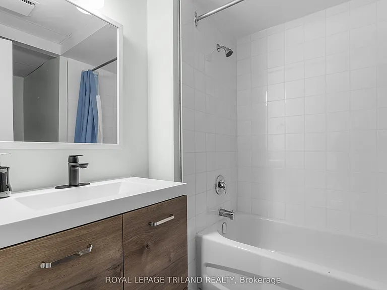 469 Grey St #3 — Photo 11