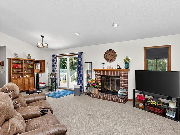 3rd image of 5408 Woodland Ave