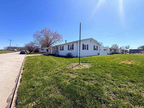 3rd image of 301 E Viola Ave