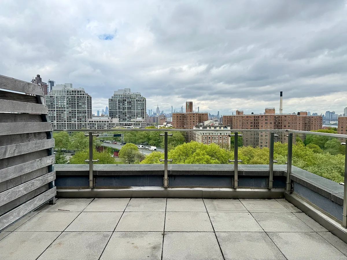 Photo 2 of 14 - 180 Nassau St #10E - Brooklyn, NY Building Photo - 180 Nassau St #10E
