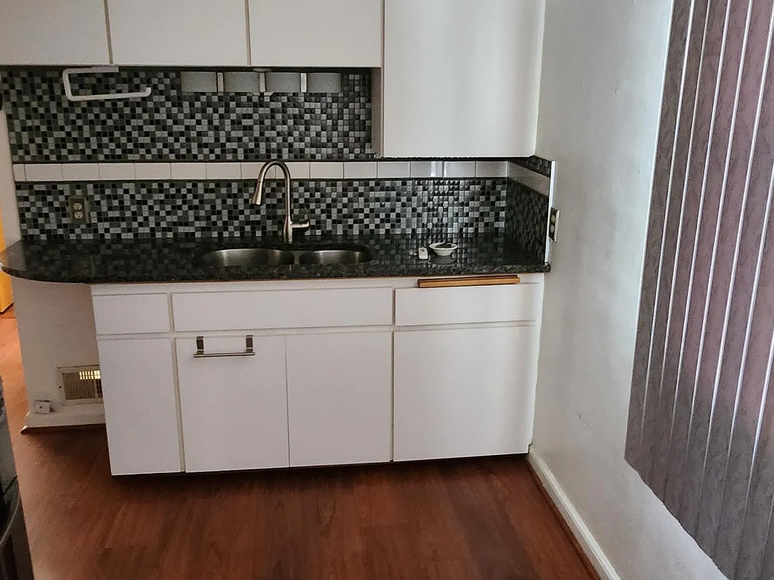 2 bed, 725 sqft, $1,400 — Photo 4