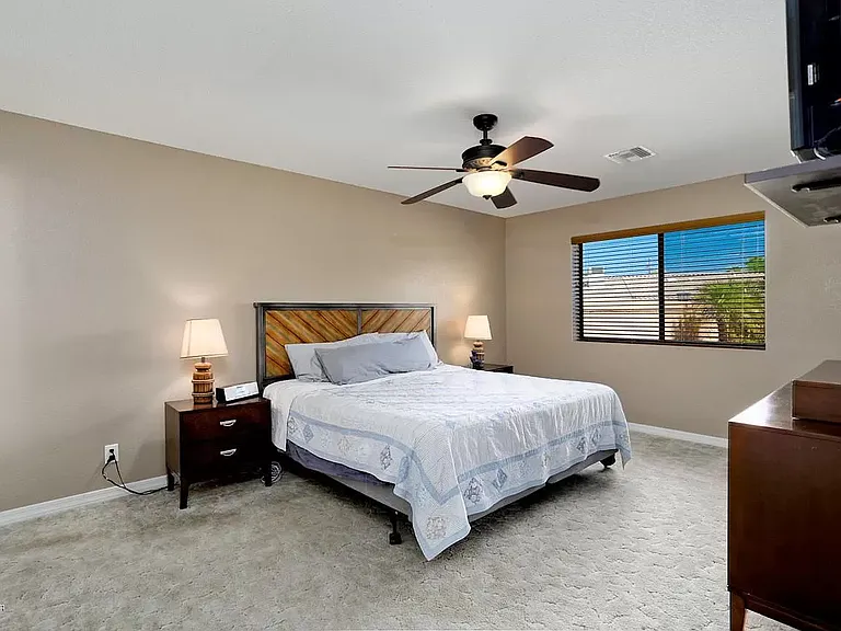 2557 Sunkentree Dr — Photo 13